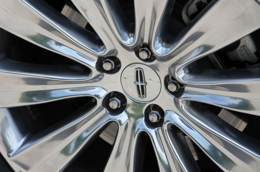  Lincoln MKS EcoBoost 2013 года  (фото 40 из 42)